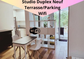 Grand Duplex Neuf Terrasse, Wifi & Parking